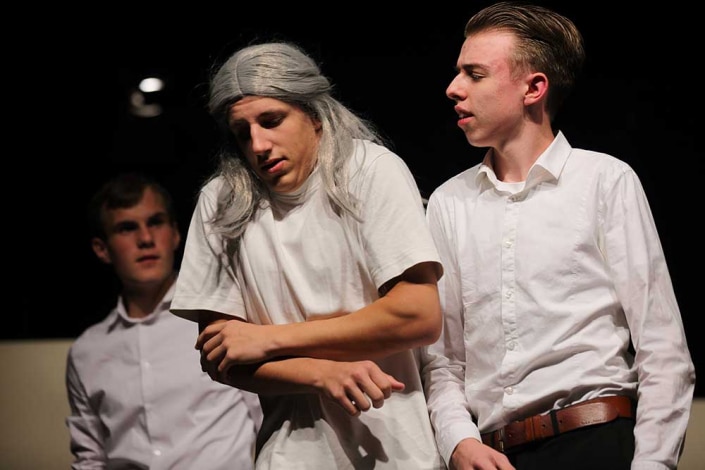 Theater 12a "Einer flog über das Kuckucksnest"