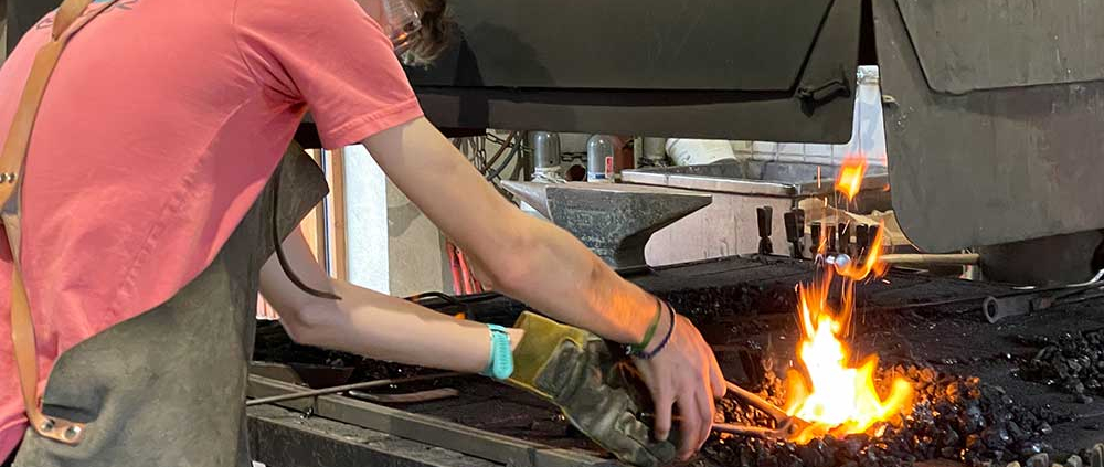 Tag der offenen Tür - Schmieden eines Flaschenöffners